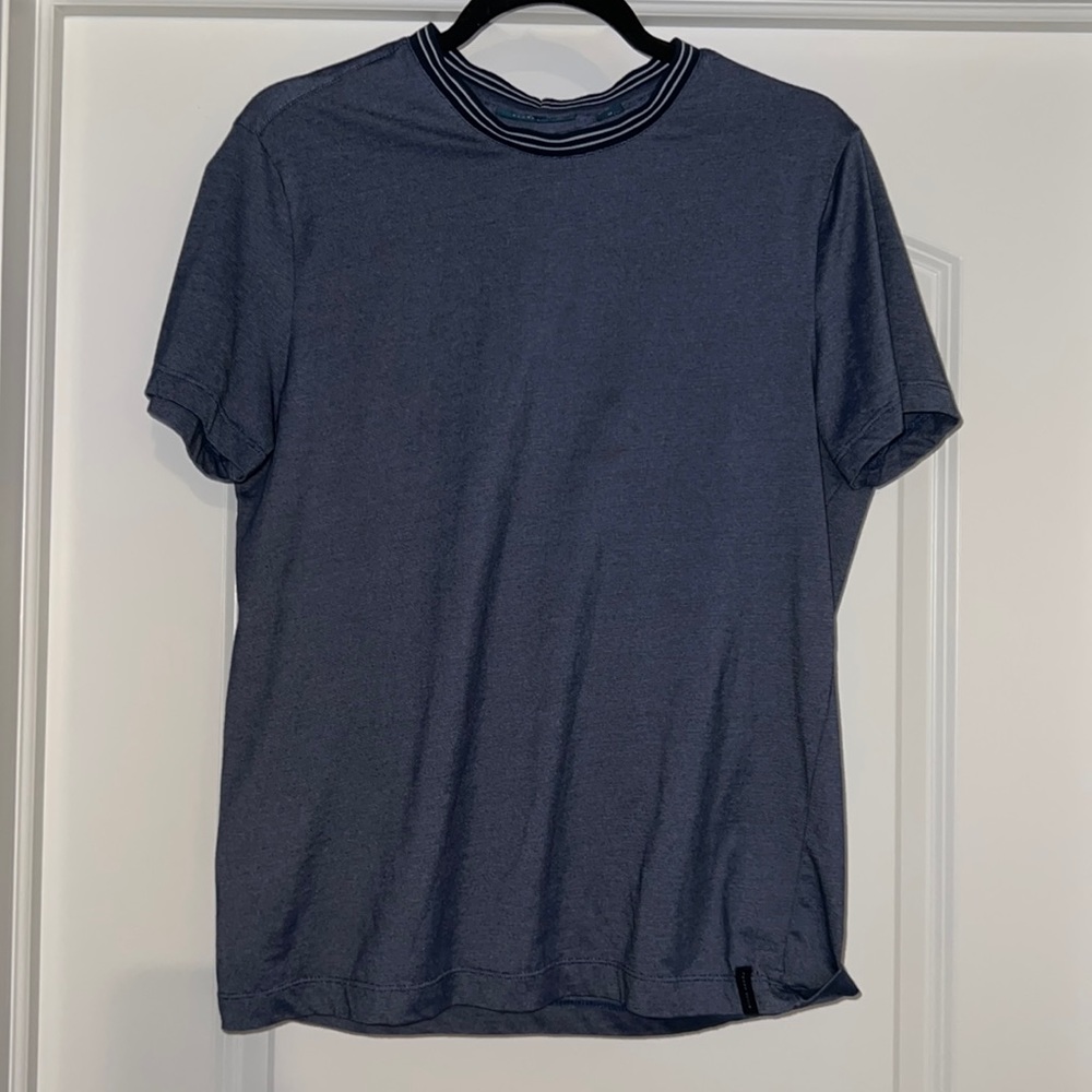 Perry Ellis T-shirt
